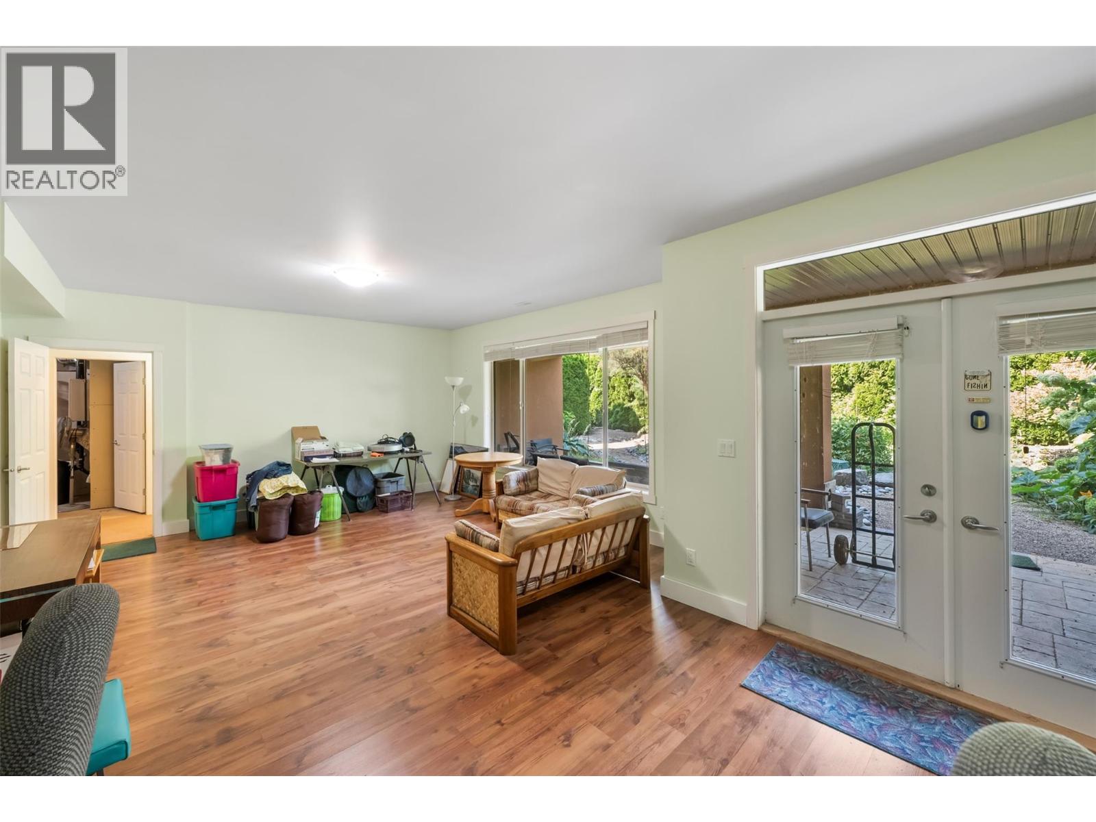 6833 Meadows Drive Unit# 8, Oliver