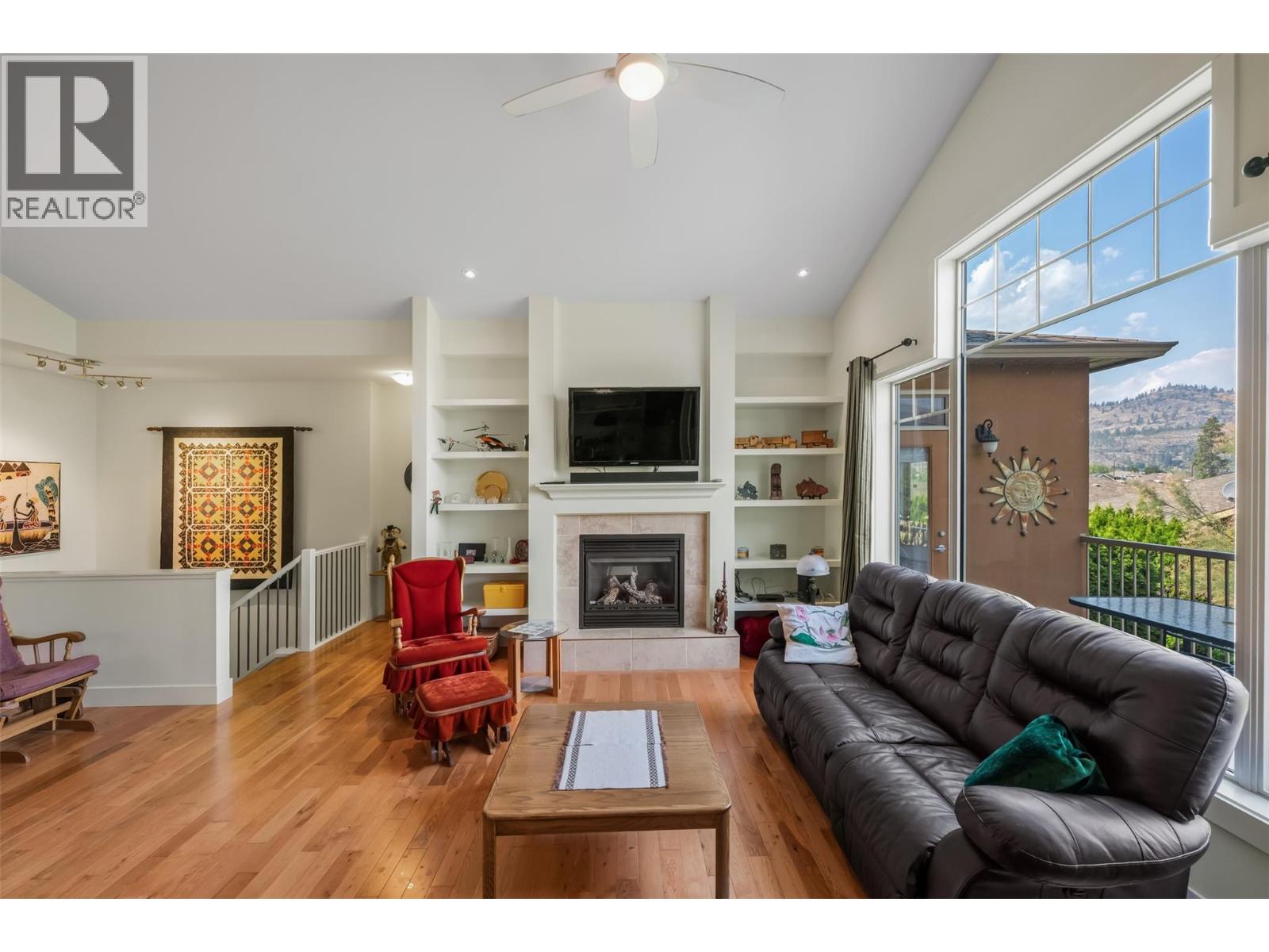 6833 Meadows Drive Unit# 8, Oliver