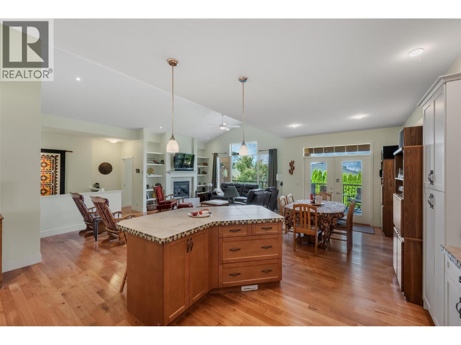 6833 Meadows Drive Unit# 8, Oliver
