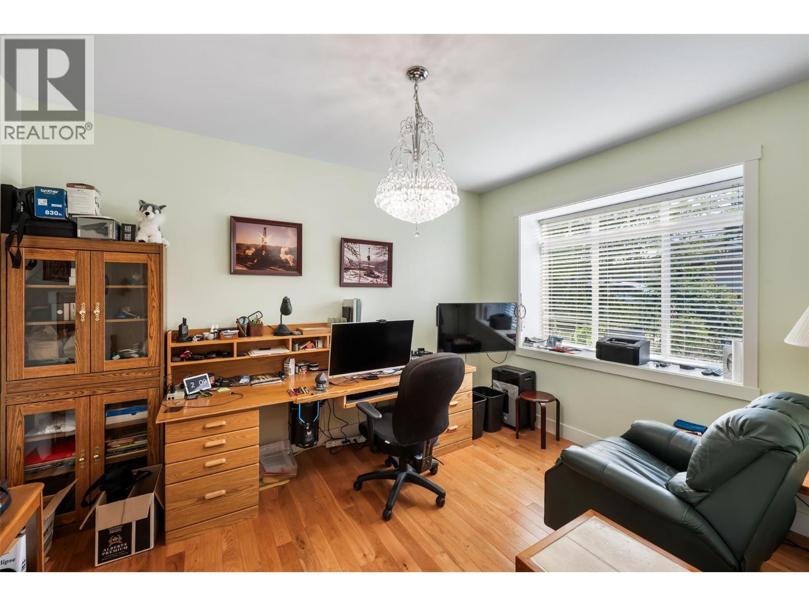 6833 Meadows Drive Unit# 8, Oliver