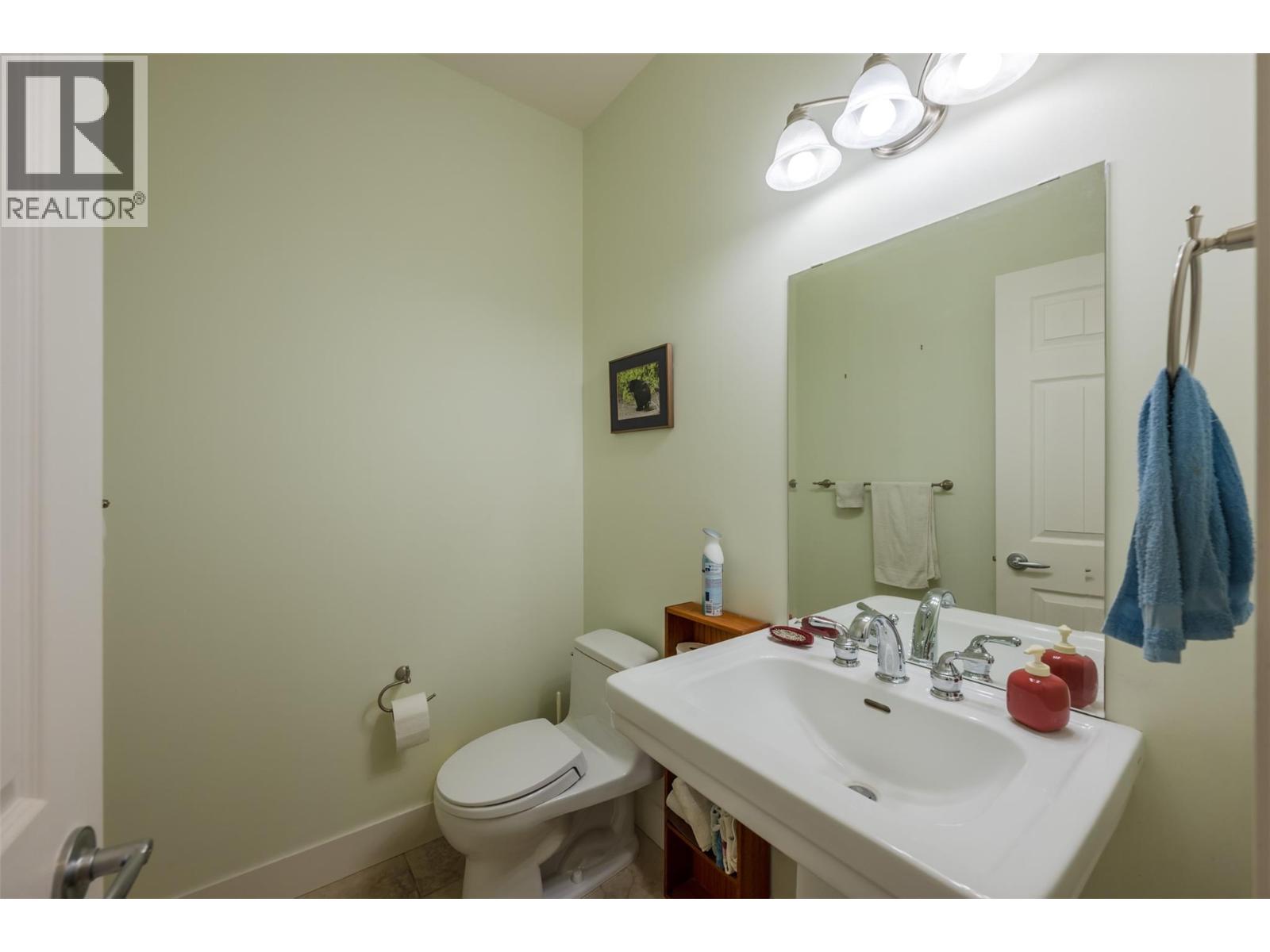 6833 Meadows Drive Unit# 8, Oliver