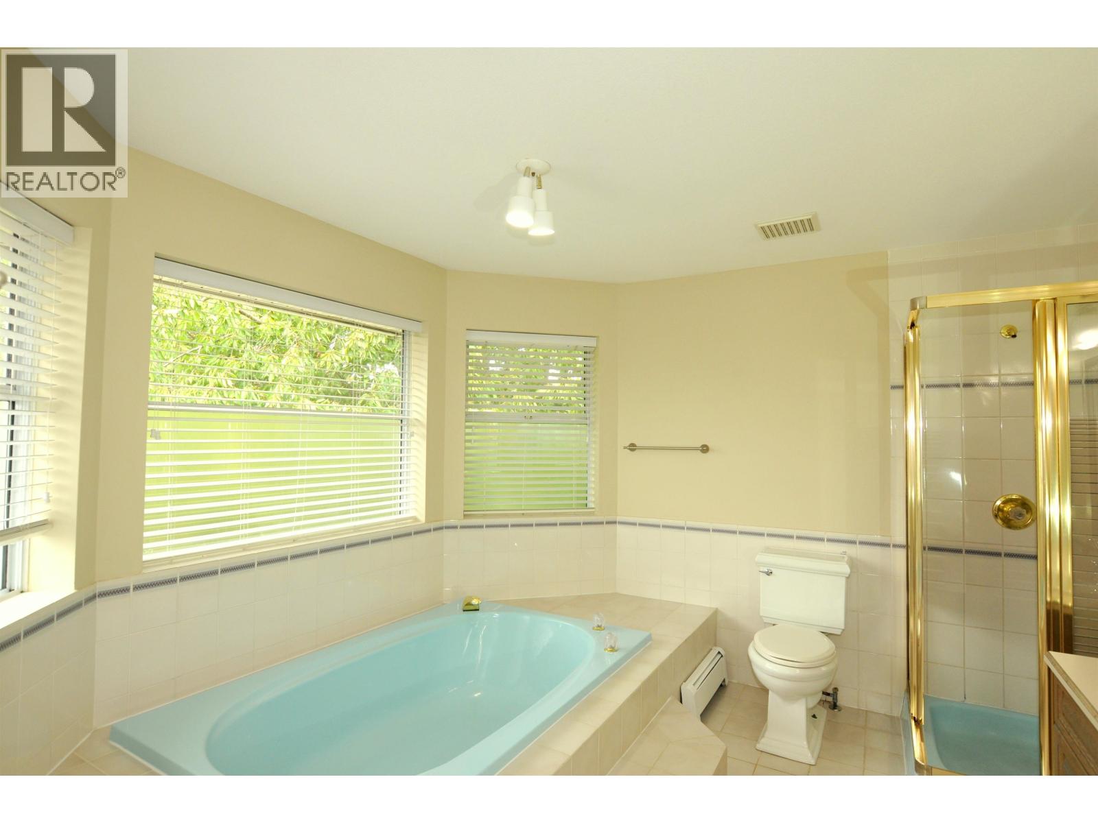 5 Bed, 4 Bath House for Sale in Burnaby – 6823 GRANT PLACE, Burnaby – MLS# R3160078 - Image 18