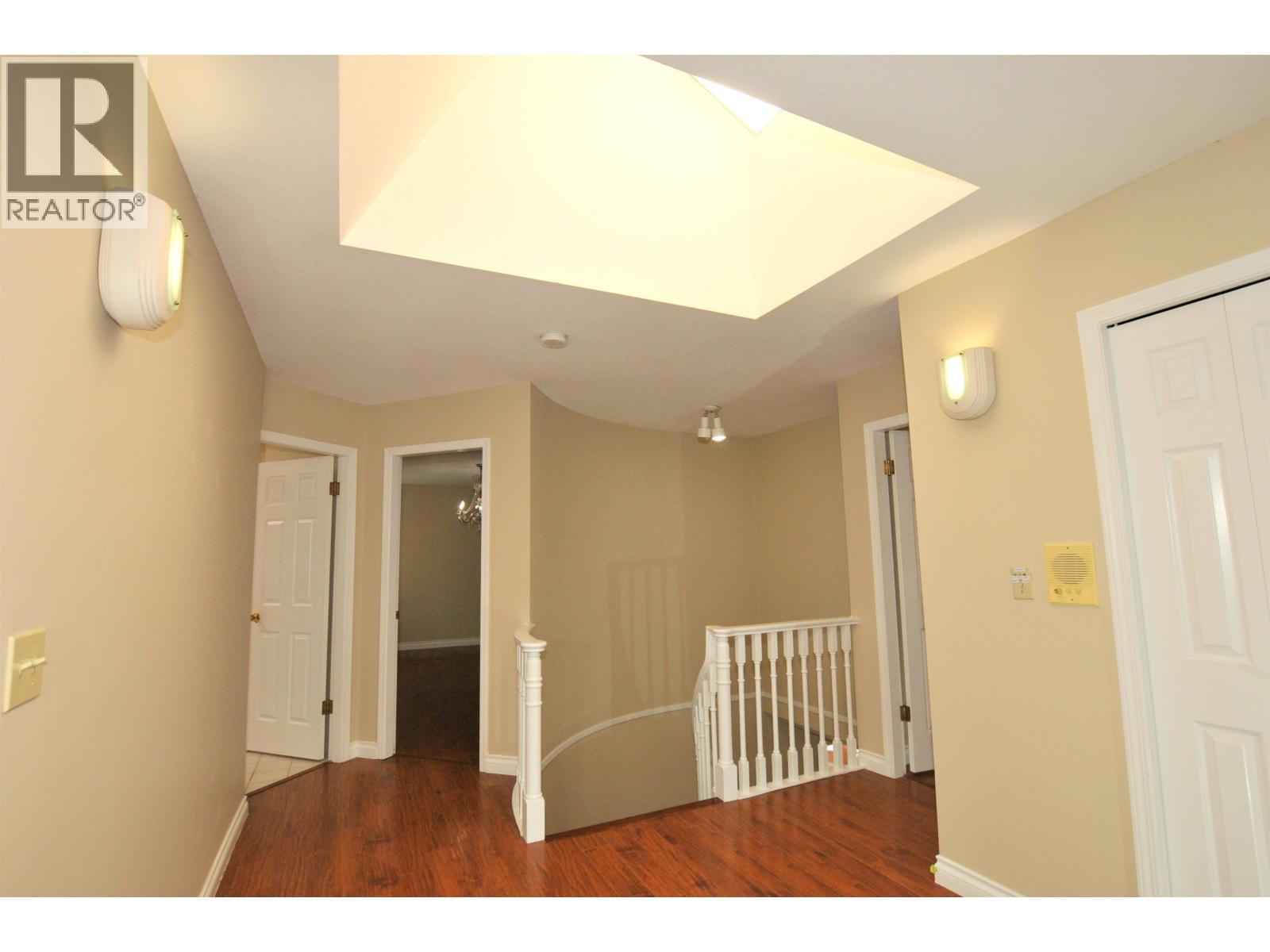 5 Bed, 4 Bath House for Sale in Burnaby – 6823 GRANT PLACE, Burnaby – MLS# R3160078 - Image 24
