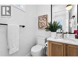 Bedroom - 236 30 Avenue Ne, Calgary, AB T2E2C9 Photo 15
