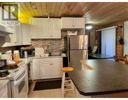 Primary Bedroom - 31 Lime Cliffs Beach, Sicamous, BC V0E2V0 Photo 7