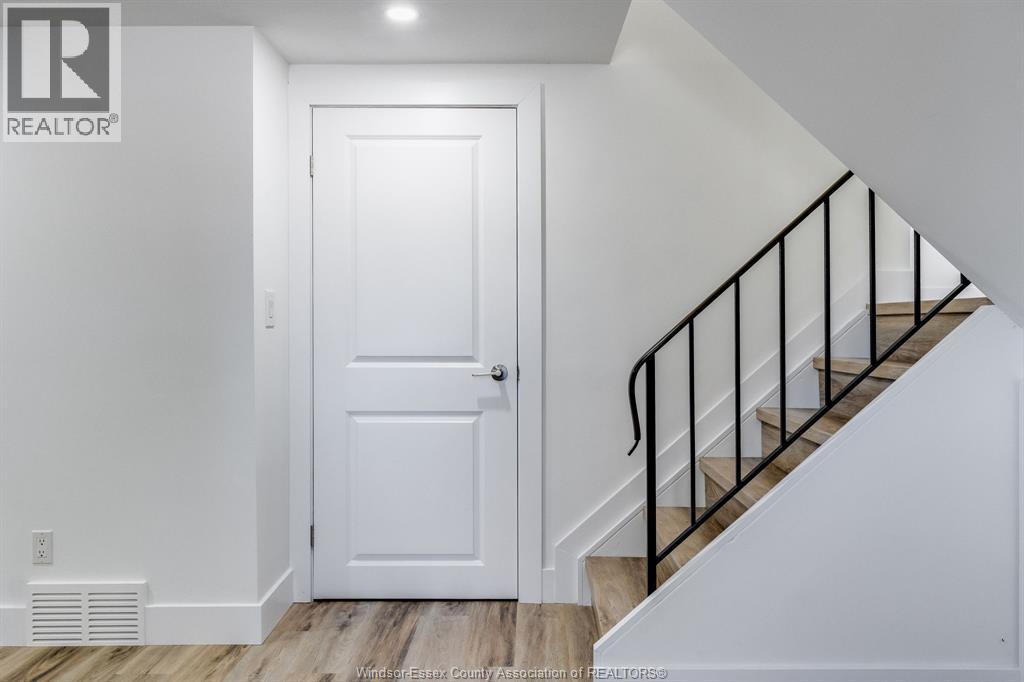 6 MARLENE CRESCENT - 21