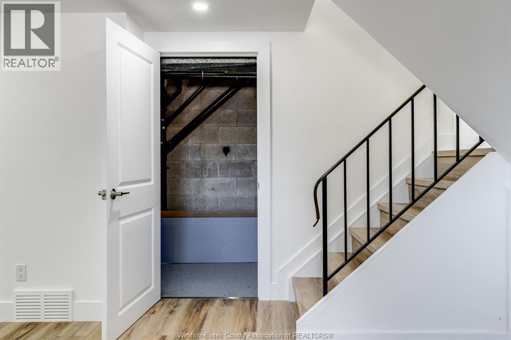 6 MARLENE CRESCENT - 22