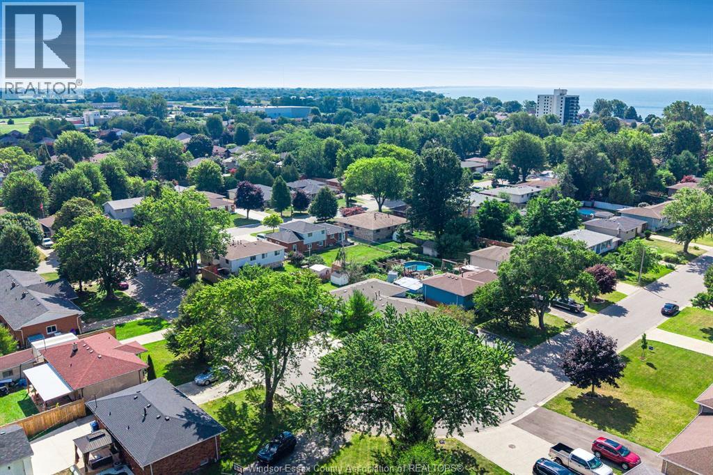 6 MARLENE CRESCENT - 36