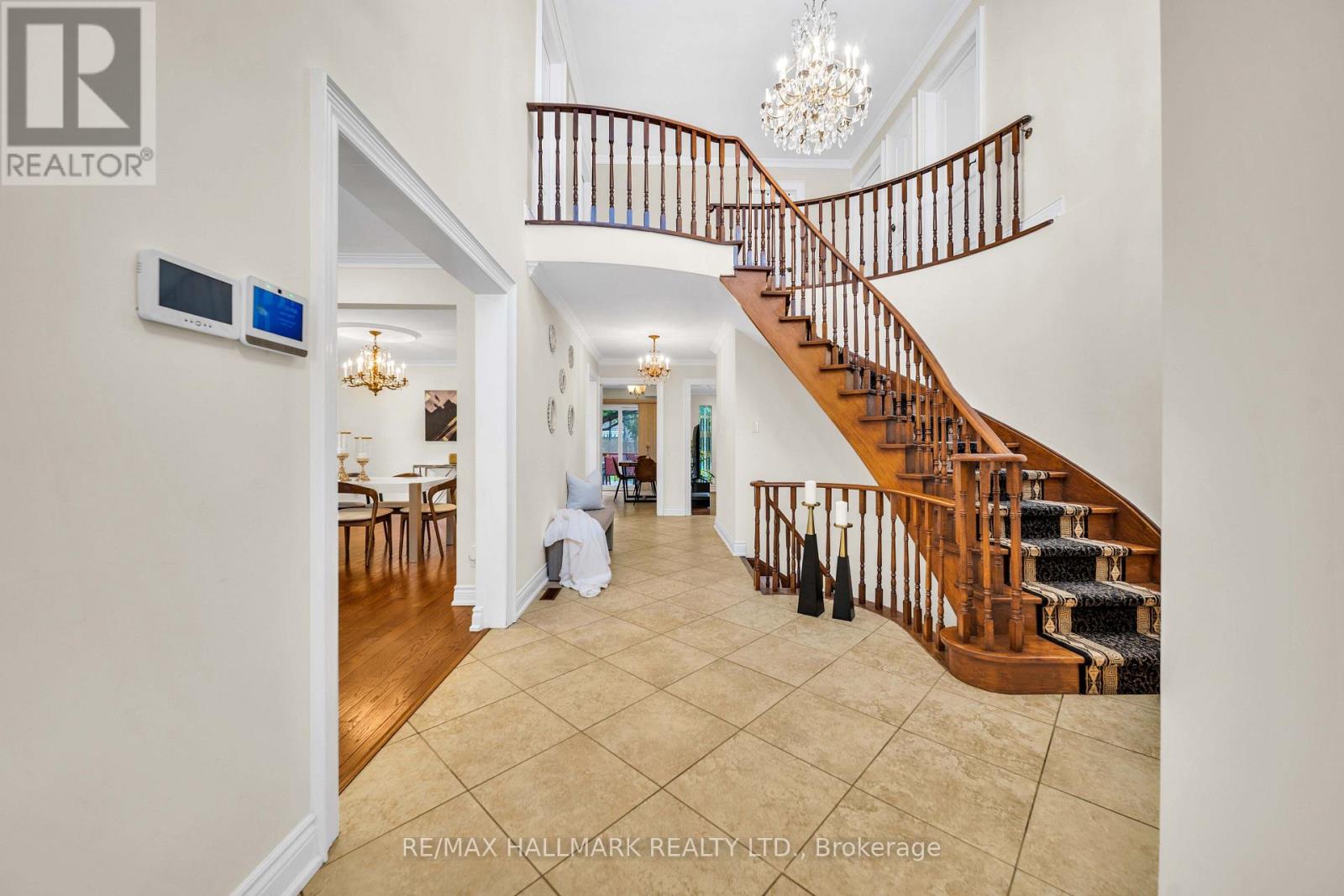 17 TWIN CIRCLE COURT - 2