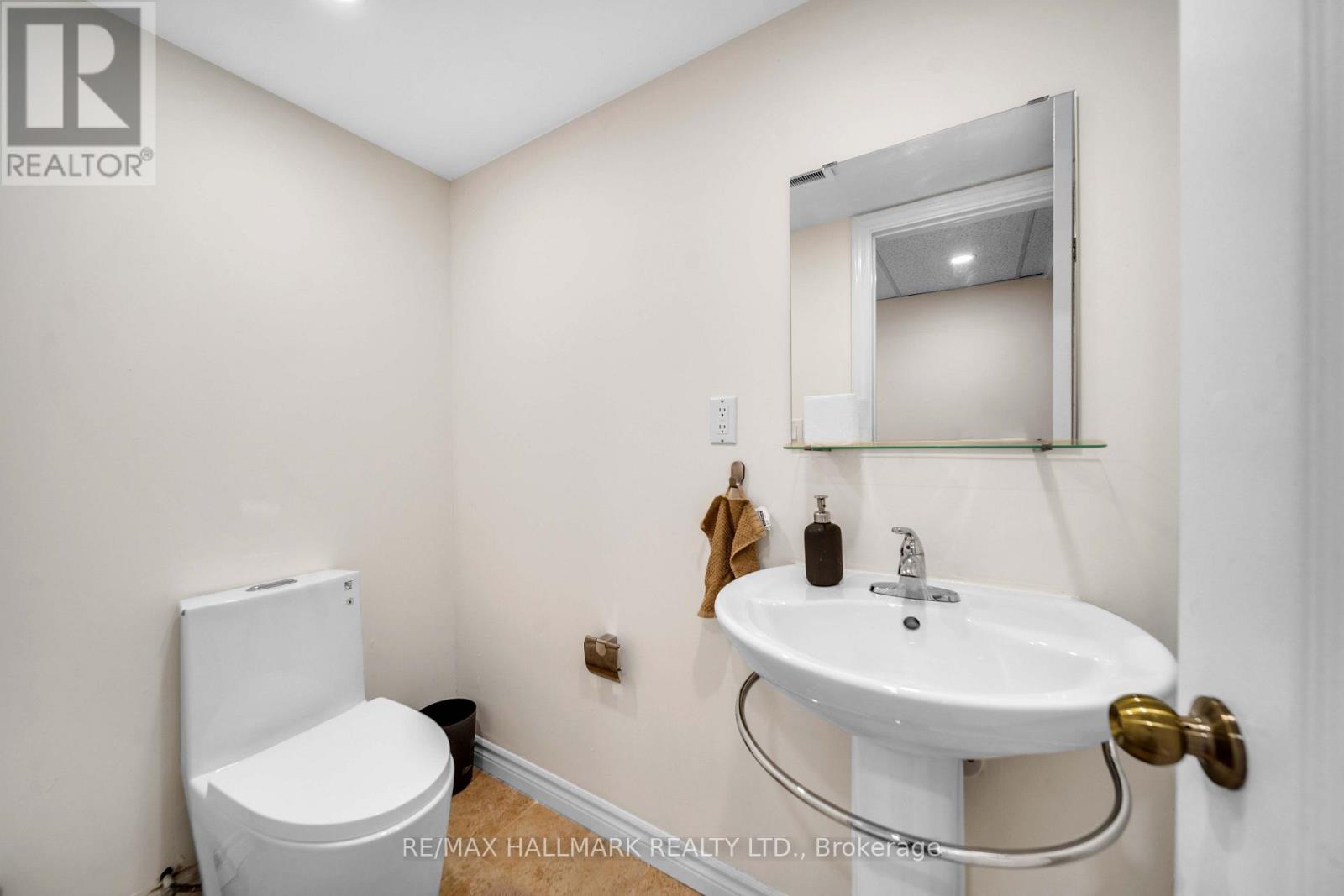 17 TWIN CIRCLE COURT - Image 32