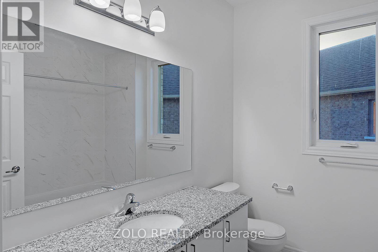 #Room 79 Bayardo Drive, Oshawa (Windfields), Ontario, L1L0V2, Oshawa (Windfields), Ontario — photo 3 of 4