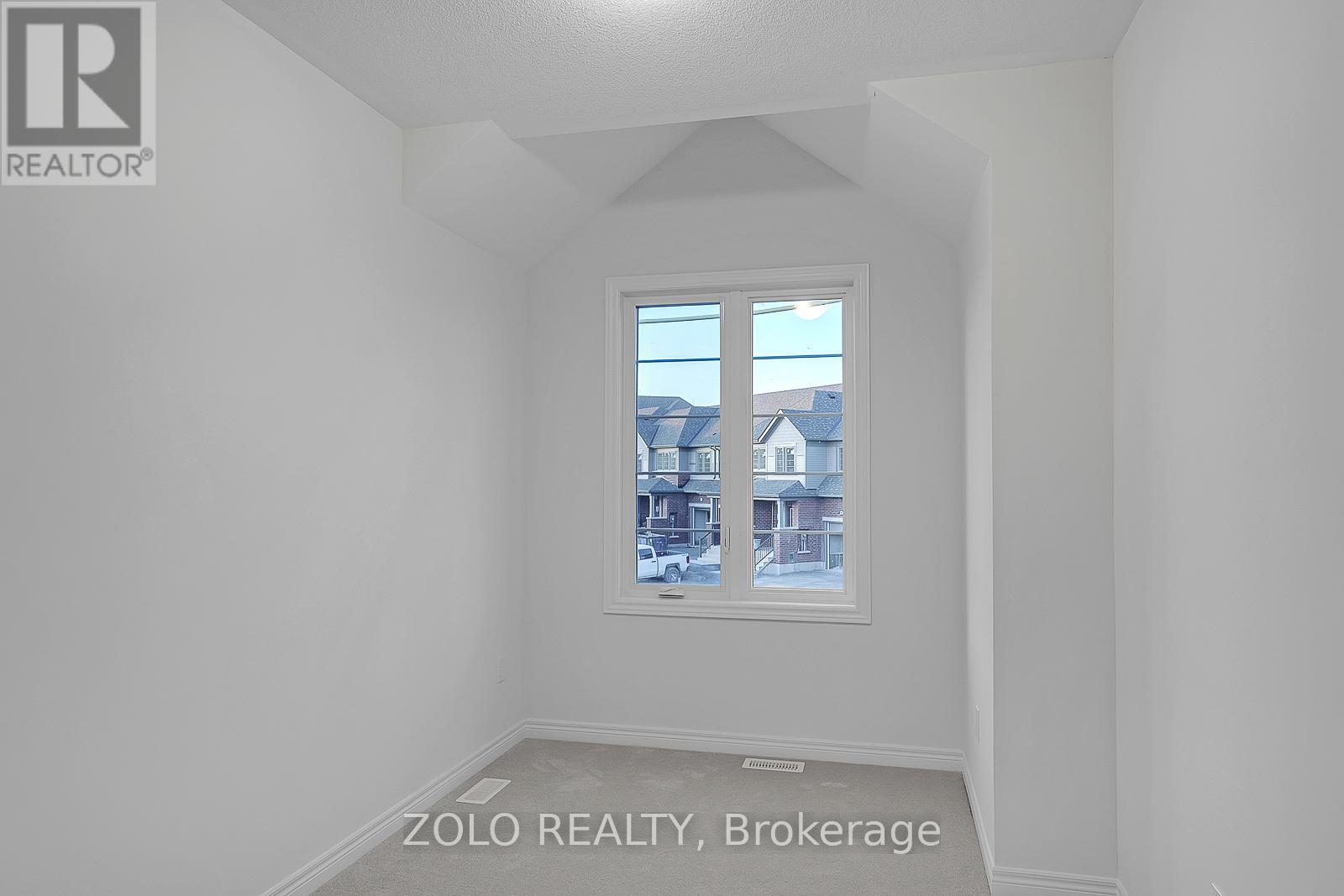 #Room 79 Bayardo Drive, Oshawa (Windfields), Ontario, L1L0V2, Oshawa (Windfields), Ontario — photo 4 of 4