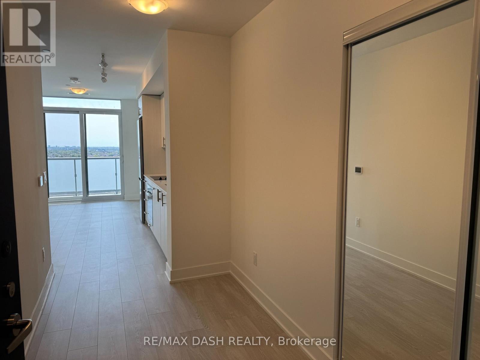 #922 2545 Simcoe Street North, Oshawa (Windfields), Ontario, L1L0W3, Oshawa (Windfields), Ontario — photo 3 of 5