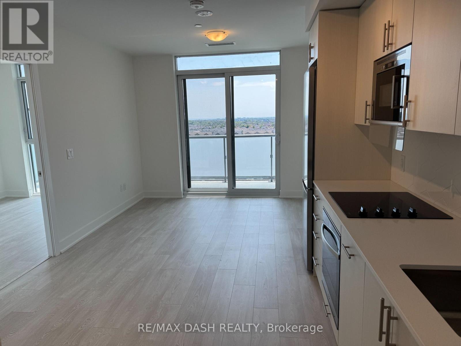 #922 2545 Simcoe Street North, Oshawa (Windfields), Ontario, L1L0W3, Oshawa (Windfields), Ontario — photo 4 of 5