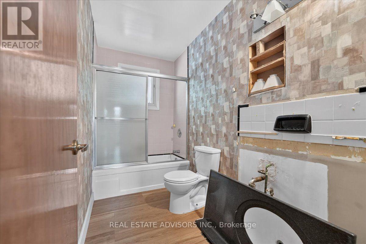 233 EAST STREET - Image 18