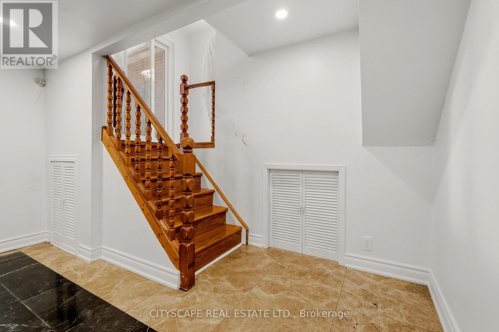 12 VANDERBRENT CRESCENT - Image 22