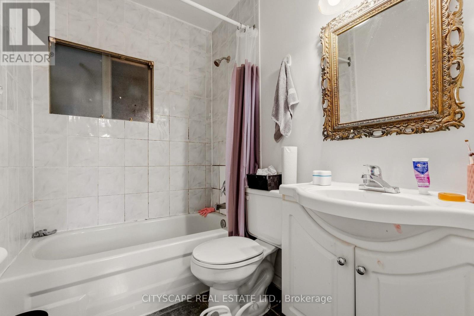 12 VANDERBRENT CRESCENT - Image 38