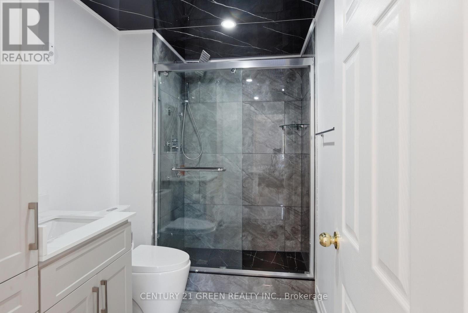 135 VILLAGE STREET - 13