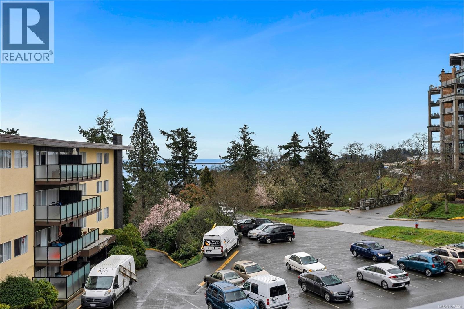 #302 835 Dunsmuir Rd - 24