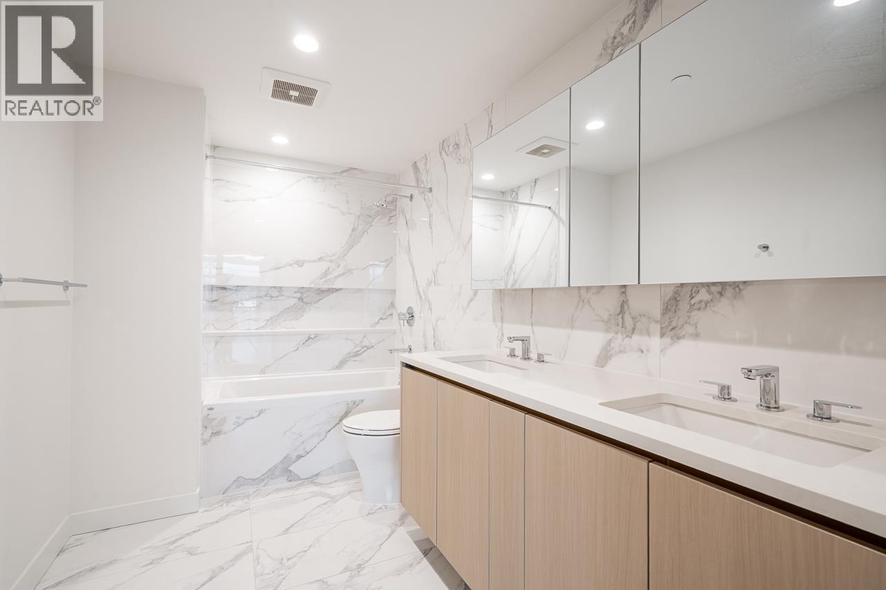 2208 4890 LOUGHEED HIGHWAY, Burnaby