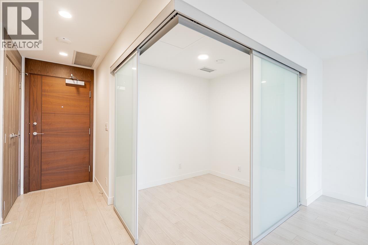 2208 4890 LOUGHEED HIGHWAY, Burnaby