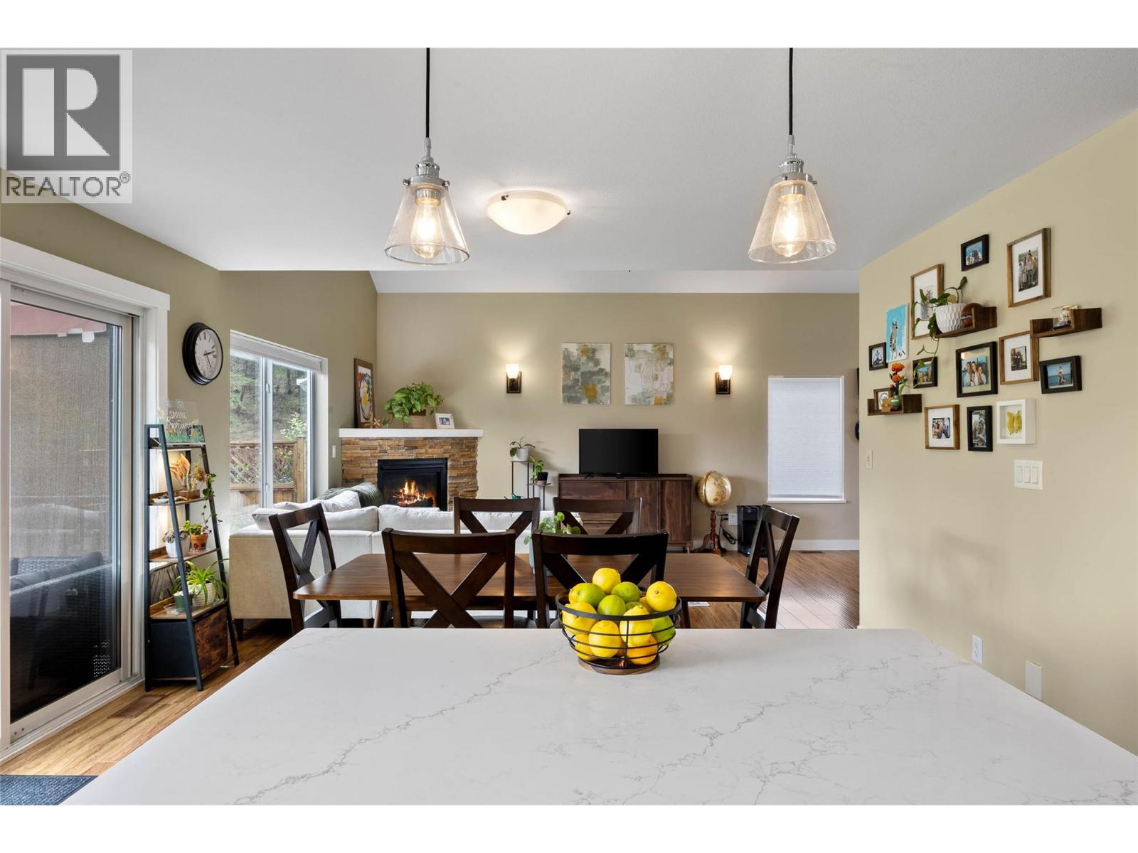 1948 Snowberry Crescent - 15