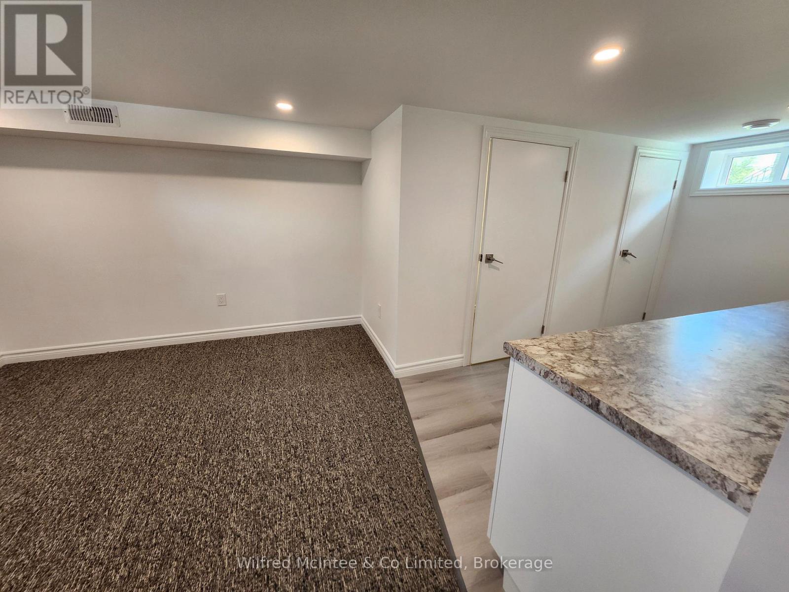 471 9TH STREET - Image 23