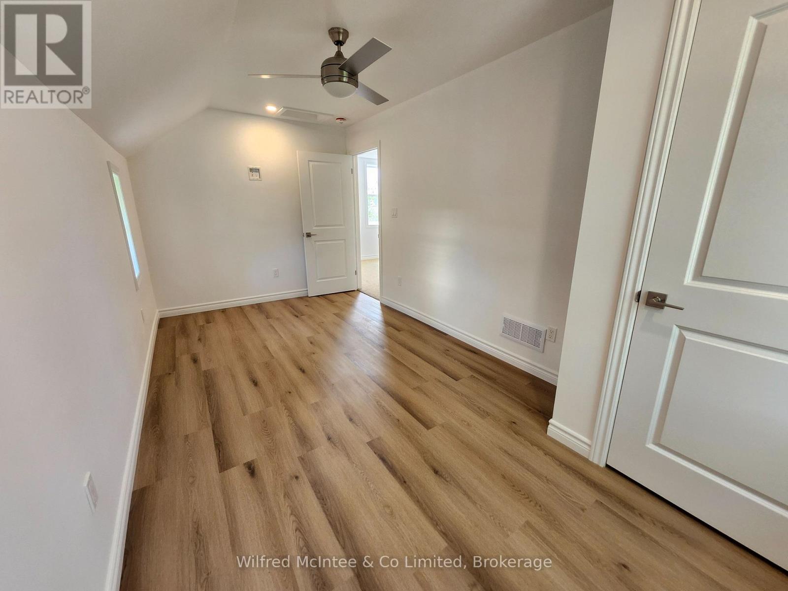 471 9TH STREET - Image 27