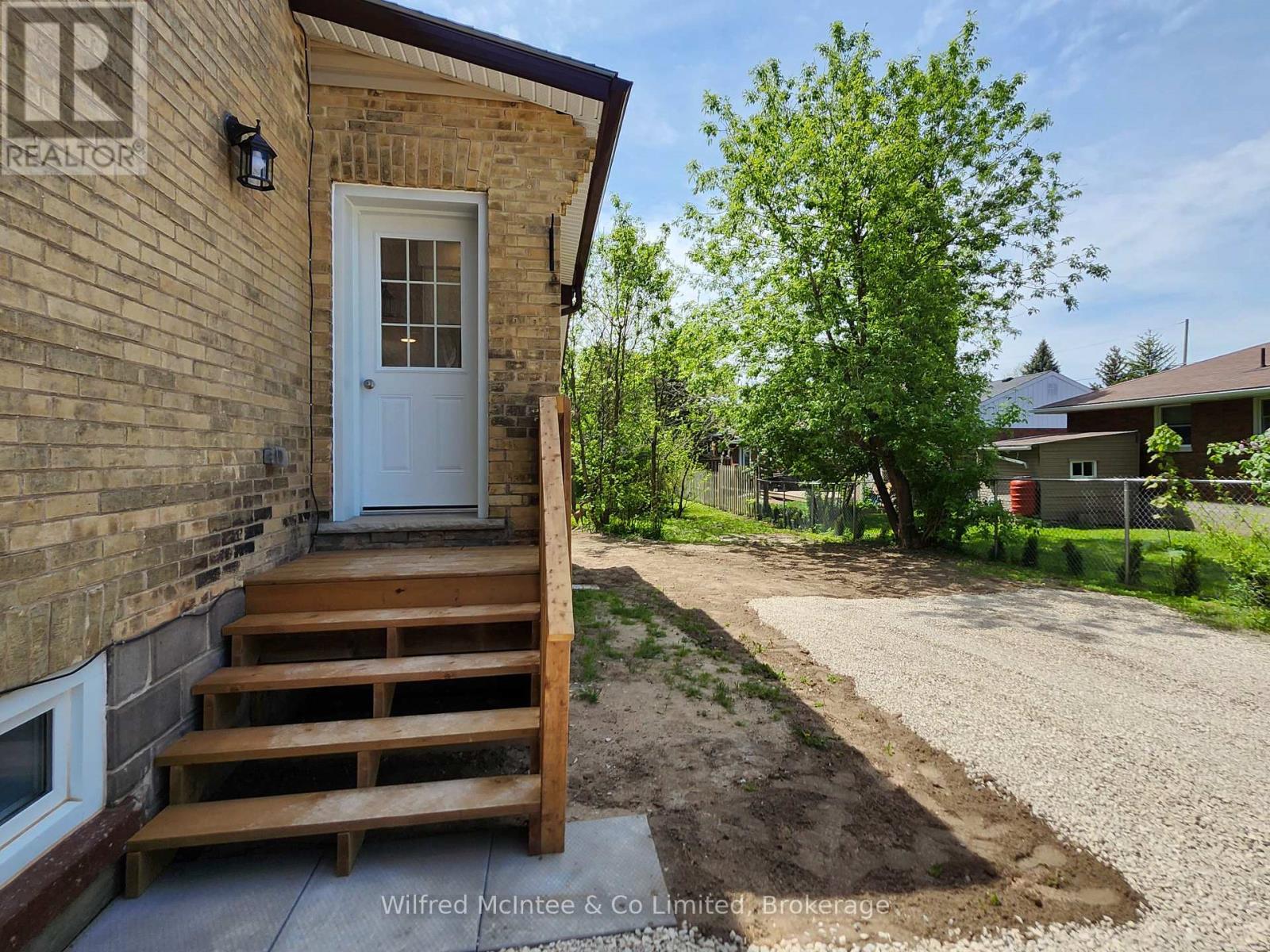 471 9TH STREET - Image 39