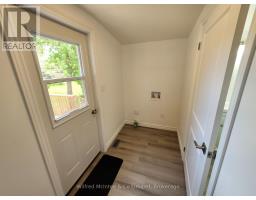 Bathroom - 471 9th Street, Hanover, ON N4N1M1 Photo 8