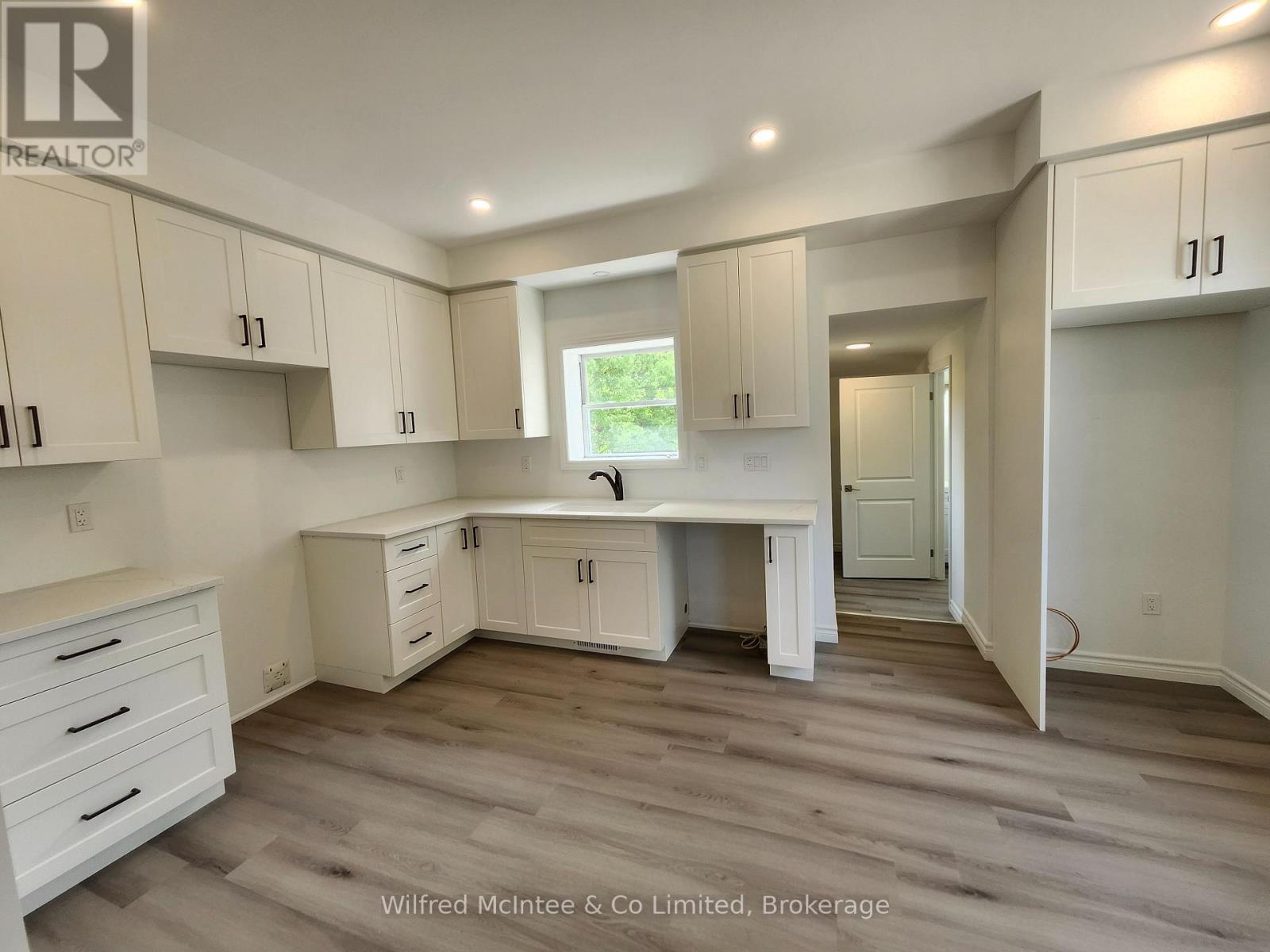 471 9TH STREET - Image 5