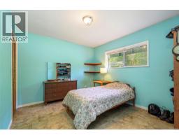 400 Dyer Rd, Sayward, BC V0P1R0 Photo 12