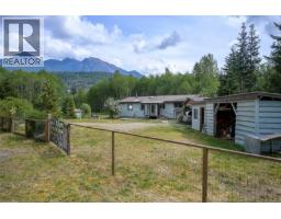 400 Dyer Rd, Sayward, BC V0P1R0 Photo 21