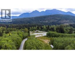 400 Dyer Rd, Sayward, BC V0P1R0 Photo 43