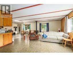 Dining room - 400 Dyer Rd, Sayward, BC V0P1R0 Photo 6