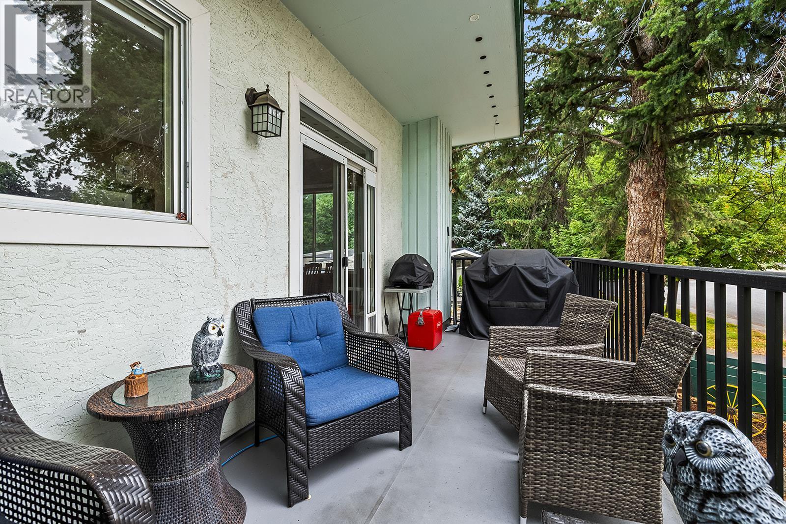  1050 Pinecrest Lane, Kelowna