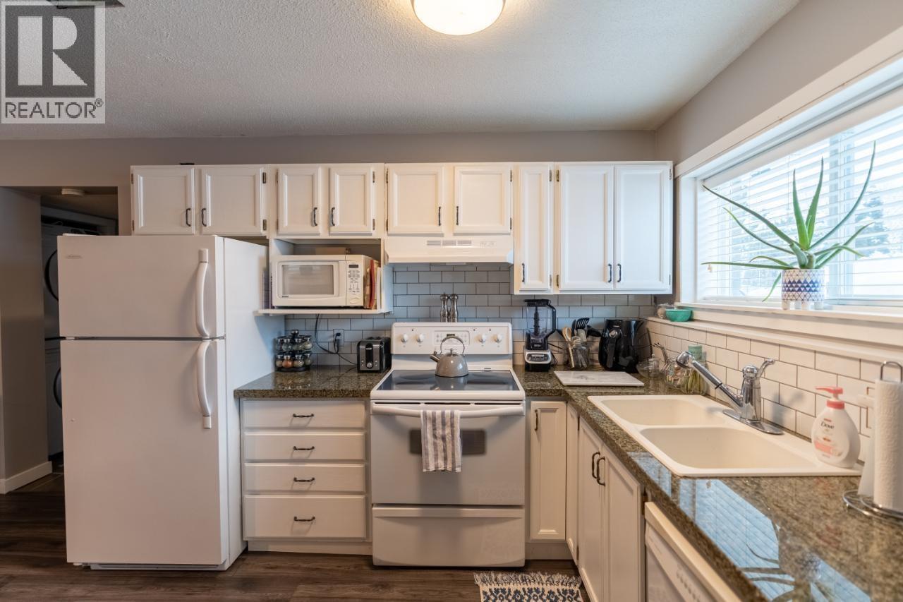 1570 HAPPYVALE Place - 2