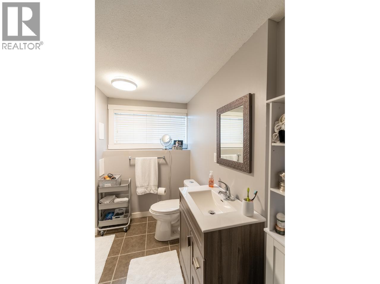1570 HAPPYVALE Place - Image 31