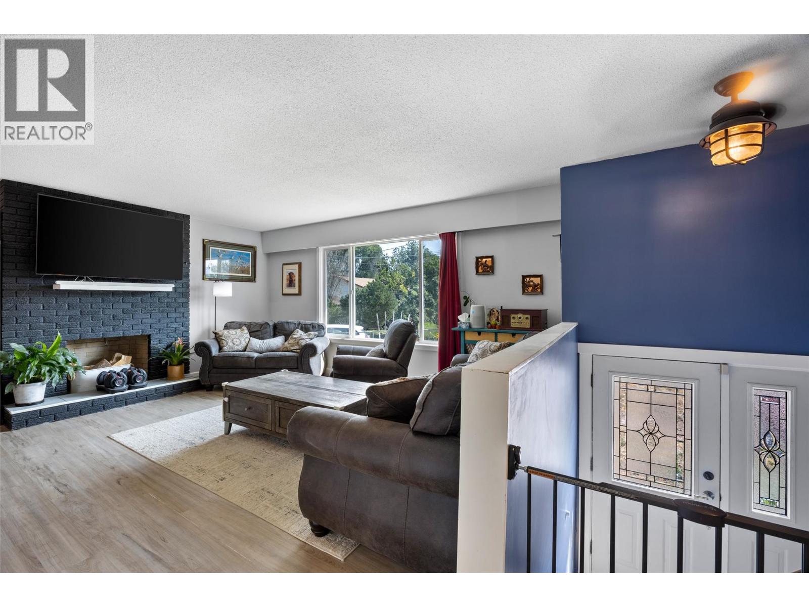 1570 HAPPYVALE Place - 4