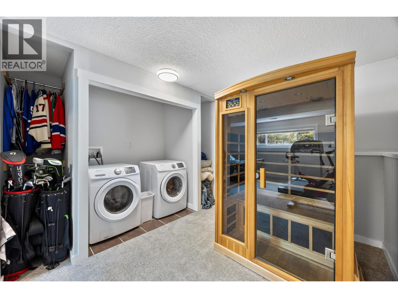 1570 HAPPYVALE Place - Image 29