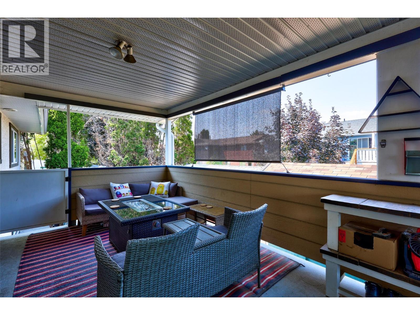 1570 HAPPYVALE Place - Image 20
