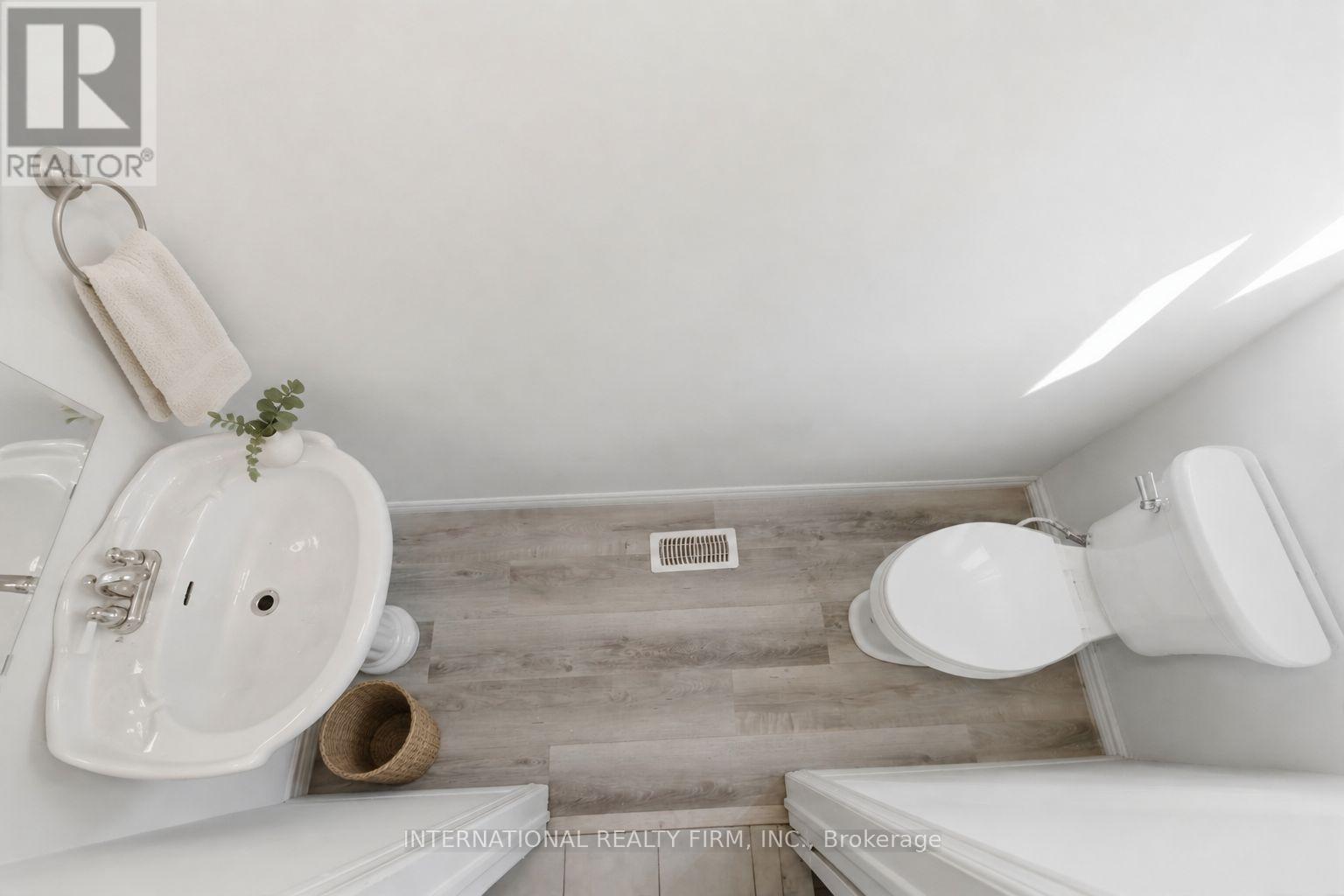 48 DE ROSE AVENUE - 12