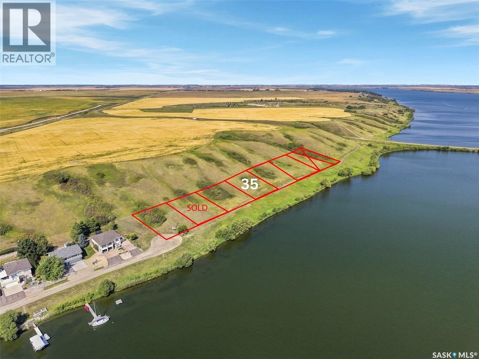 35 Pelican PASS, Thode, Saskatchewan, S7C0A4, Thode, Saskatchewan — photo 1 of 5