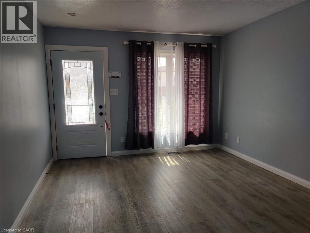 274 GREY FOX Drive — photo 2