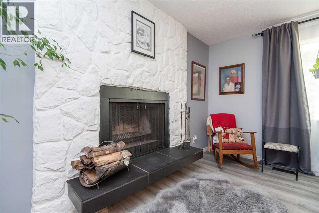 4606 51 Avenue - Image 4