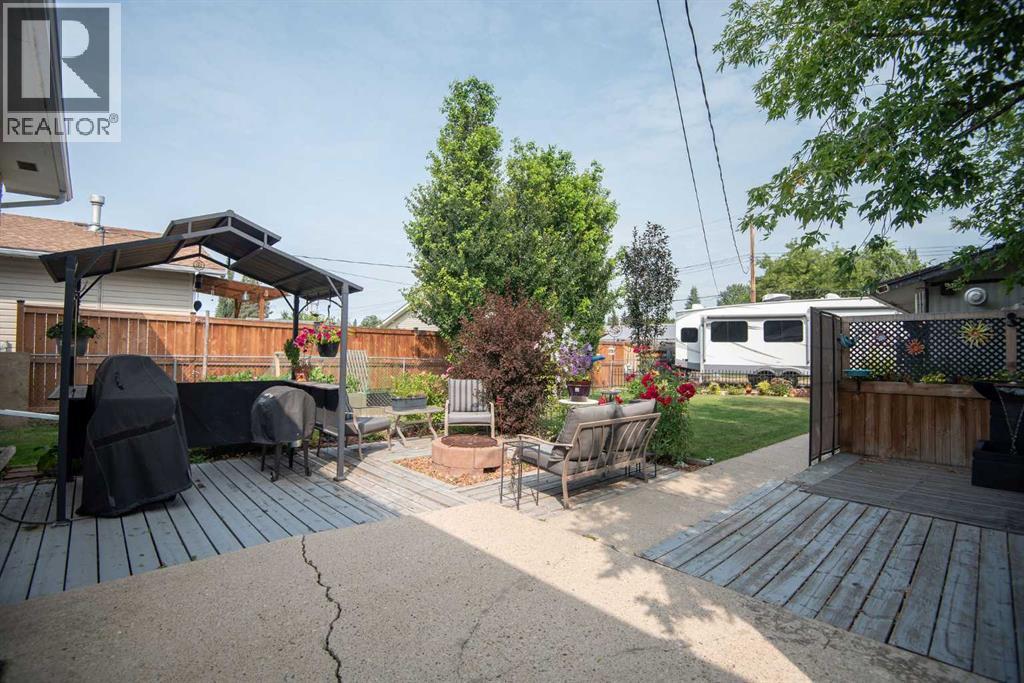 4606 51 Avenue - Image 35