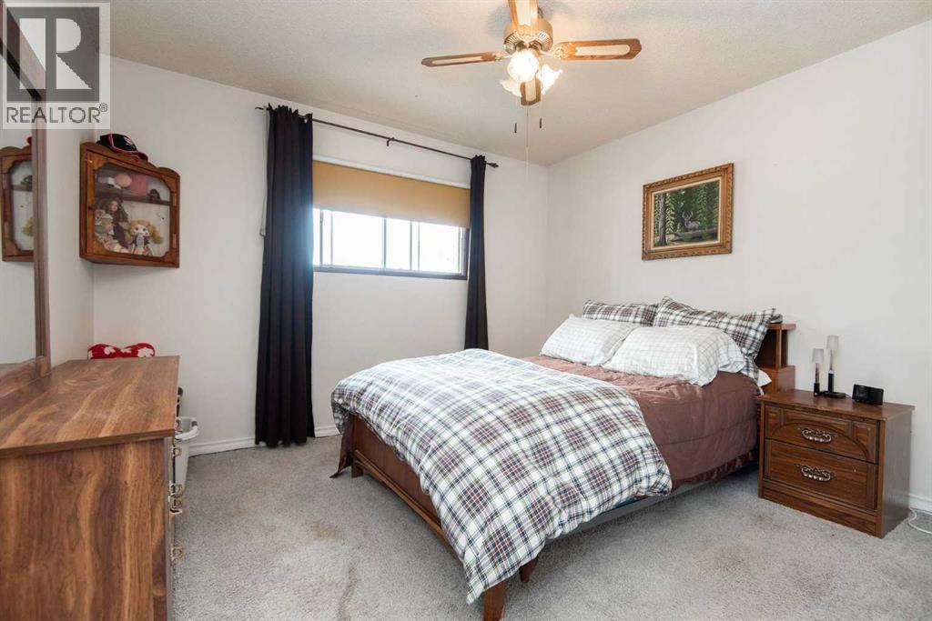 4606 51 Avenue - Image 18