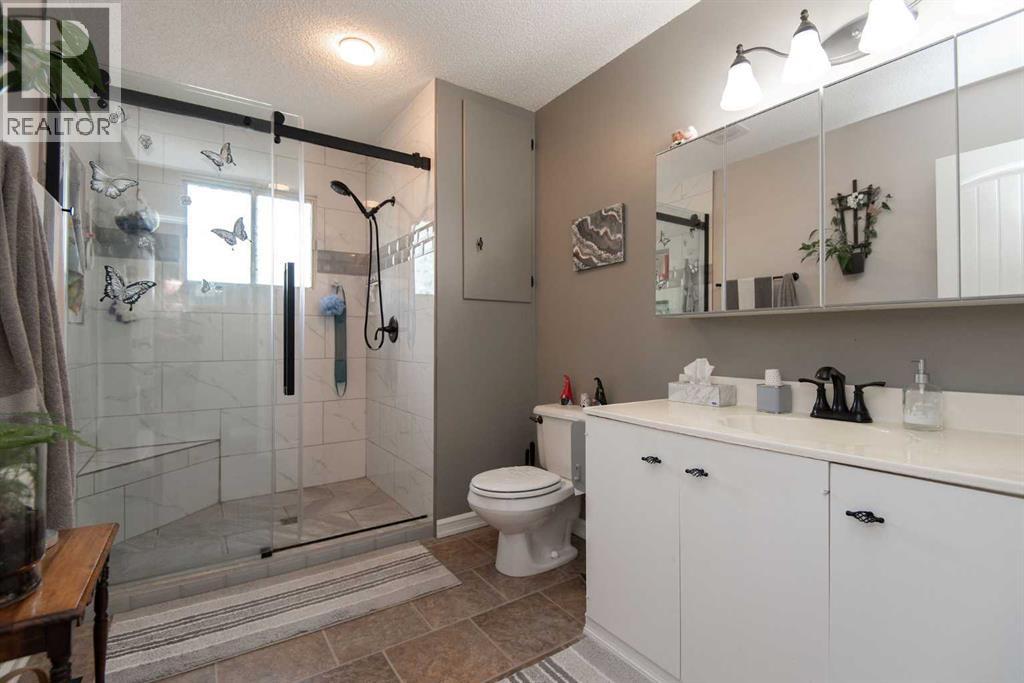 4606 51 Avenue - Image 16