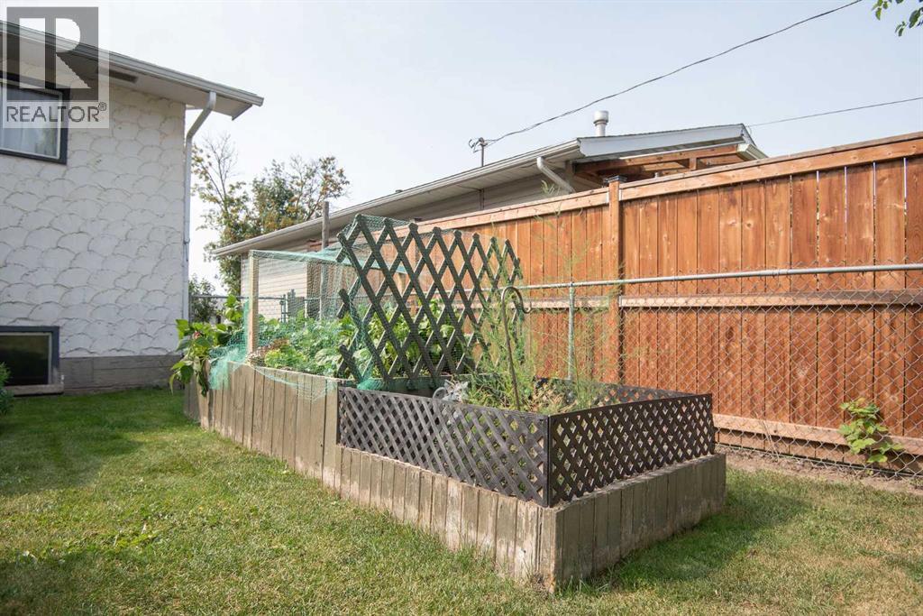 4606 51 Avenue - Image 45