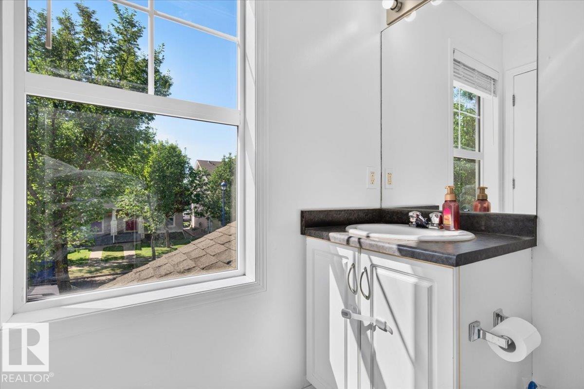 1217 76 Street SW - 37